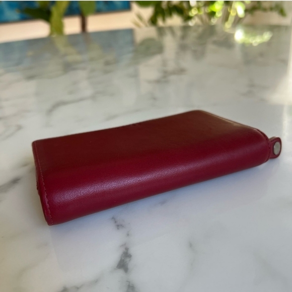 COACH Vintage Y2K Red Glovetanned Leather Wallet with Embossed Logo & Cartouche - Picture 10 of 16